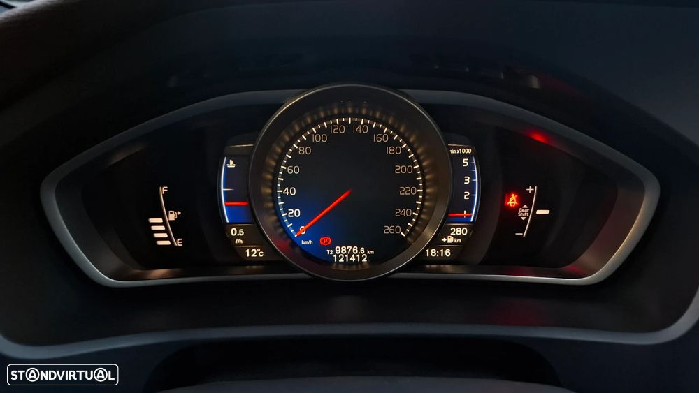 Volvo V40 2.0 D2 R-Design - 50