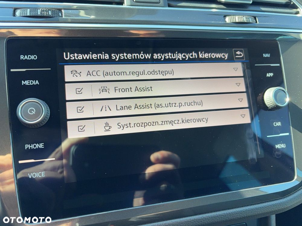 Volkswagen Tiguan - 19