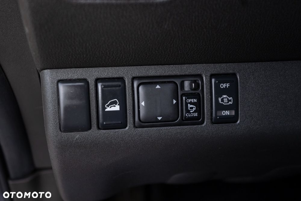 Nissan Pathfinder 2.5 DCi Platinum - 25