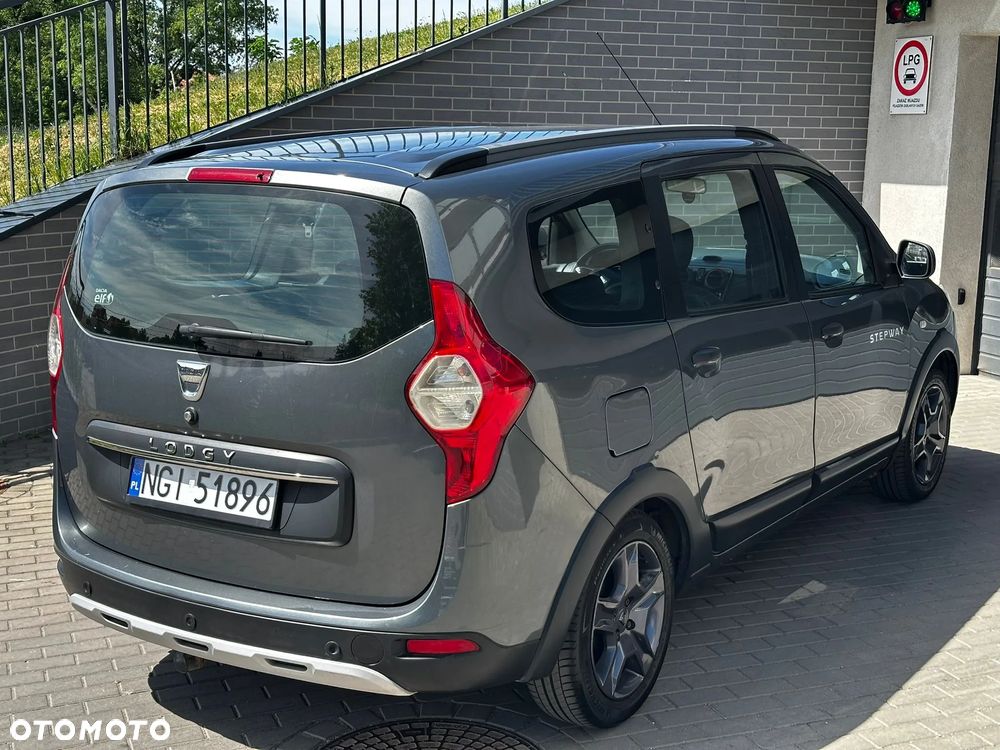Dacia Lodgy TCe 115 Stepway - 4
