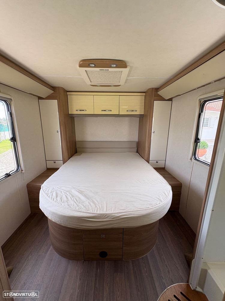 Burstner Aviano Aviano 727 cama central - 25