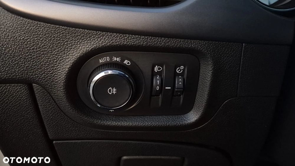 Opel Astra V 1.2 T 2020 S&S - 18