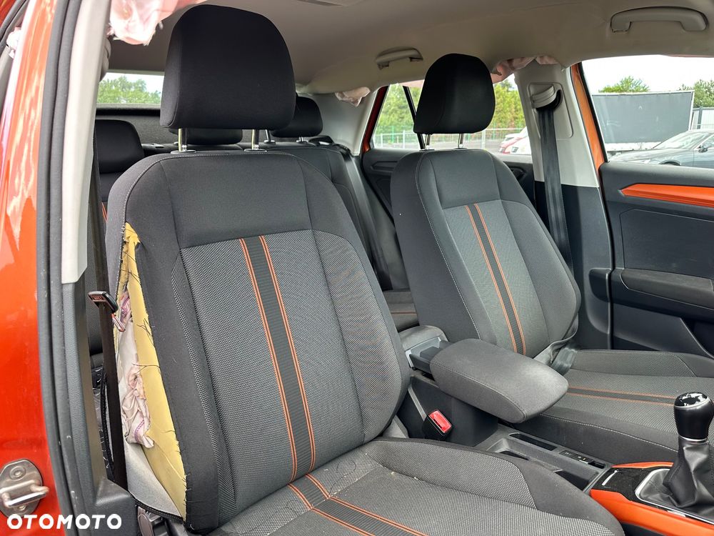 Volkswagen T-Roc - 29