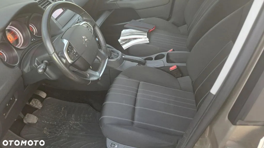 Citroën C4 HDi 90 Attraction - 12