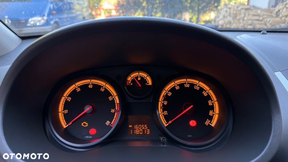 Opel Corsa 1.4 16V Active - 9