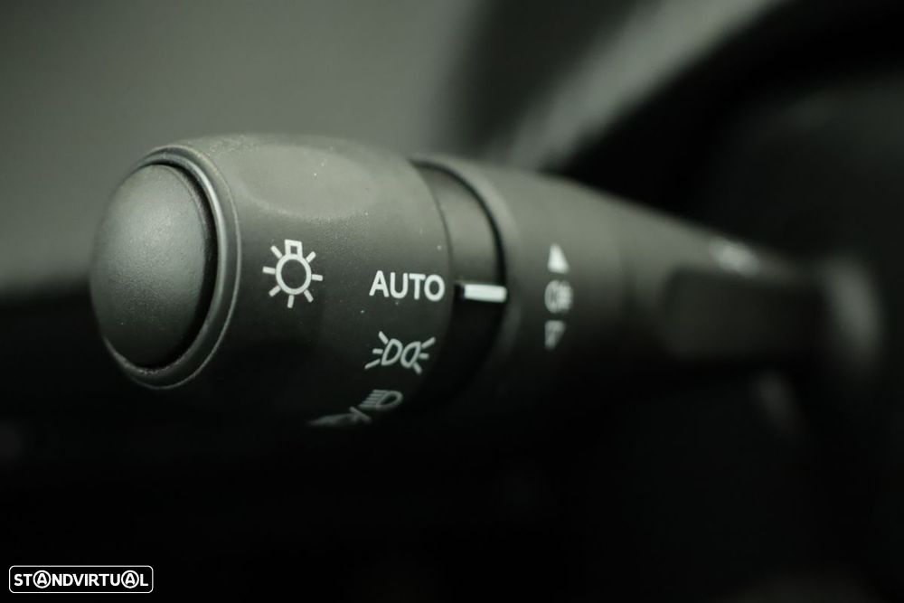 Peugeot 208 1.2 PureTech Style - 17