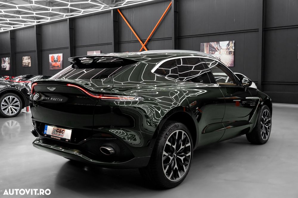 Aston Martin DBX - 28