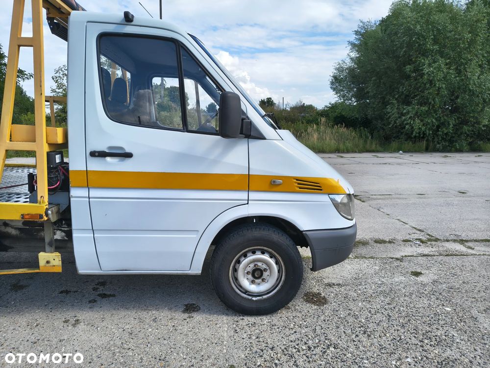 Mercedes-Benz Sprinter - 5