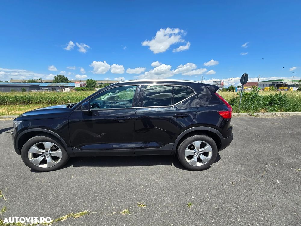 Volvo XC 40 T3 AT8 Momentum Pro - 3