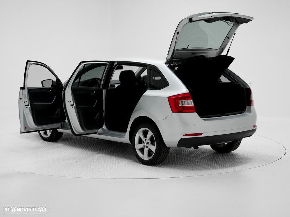 Skoda Rapid - 5