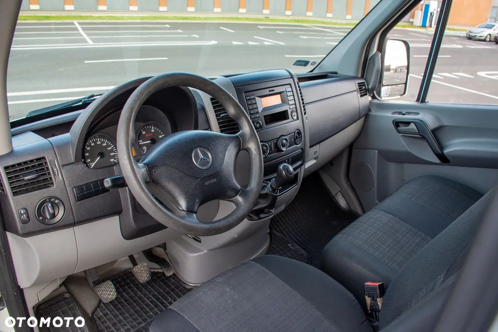 Mercedes-Benz Sprinter - 4