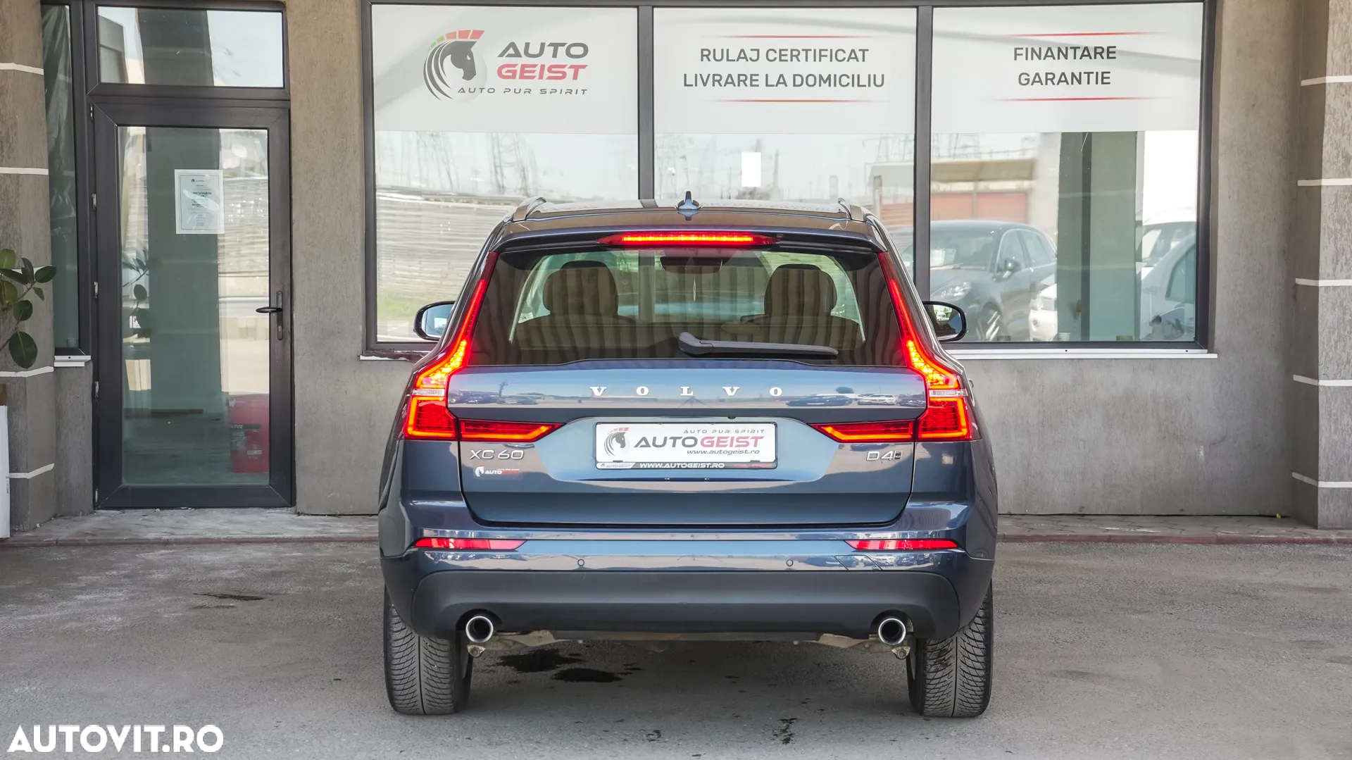 Volvo XC 60 D4 AWD Momentum - 6