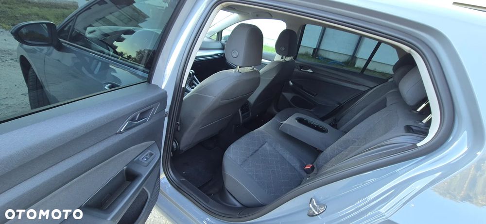 Volkswagen Golf - 10