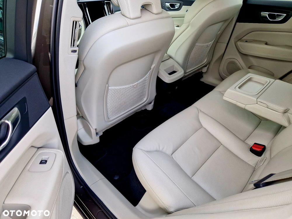 Volvo XC 60 T5 AWD Inscription - 5