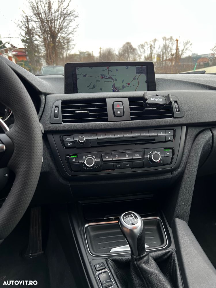 BMW Seria 3 320d - 7