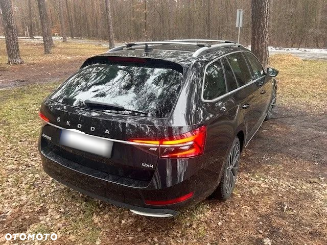Skoda Superb 2.0 TDI SCR 4x4 L&K DSG - 9