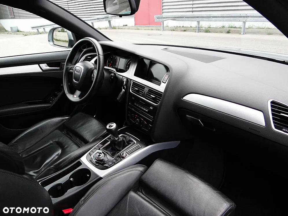 Audi A4 - 24