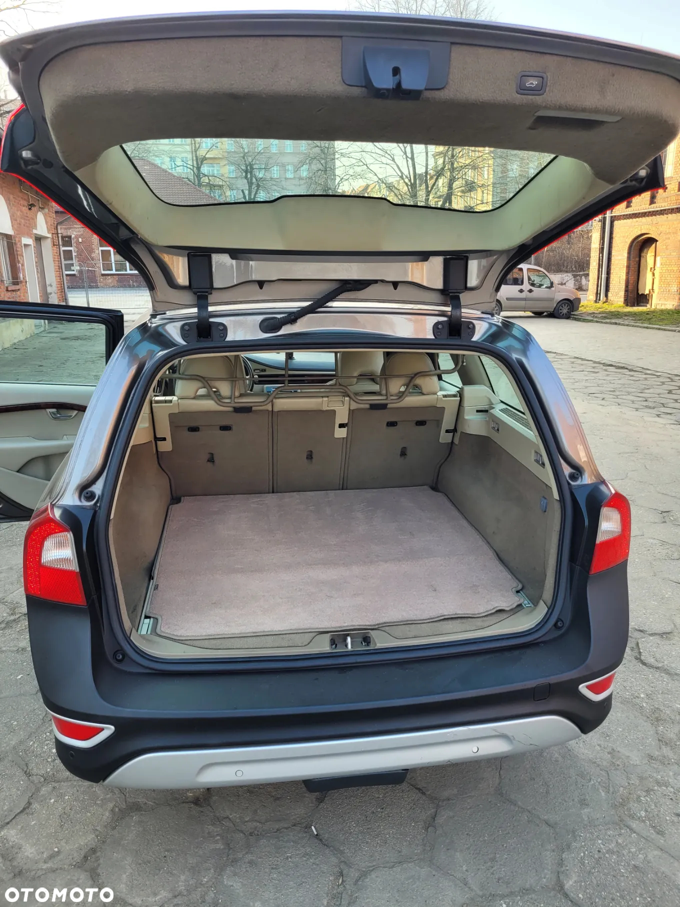 Volvo XC 70 - 15