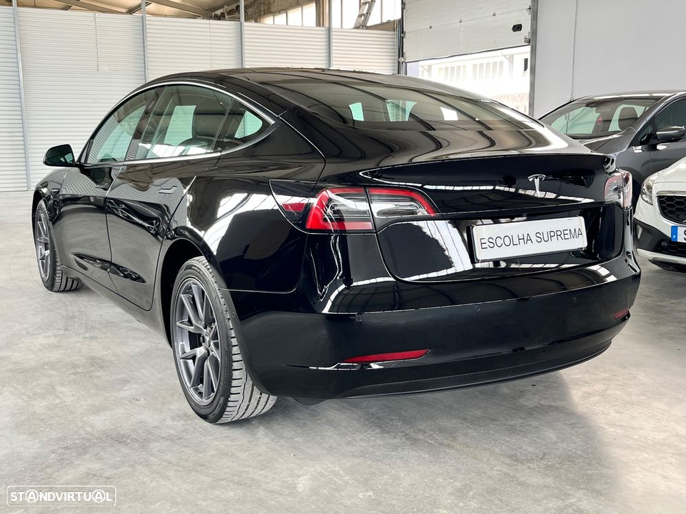 Tesla Model 3 - 6