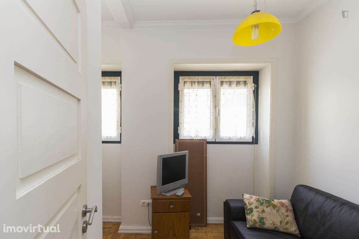 Quarto - localizado em Montes Claros Coimbra - Grande imagem: 5/14