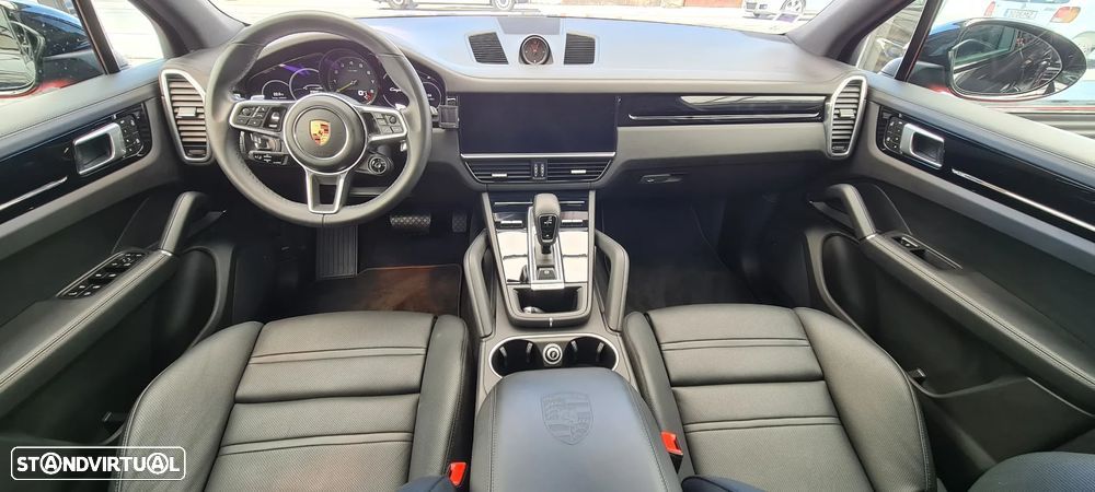 Porsche Cayenne Coupé E-Hybrid - 9