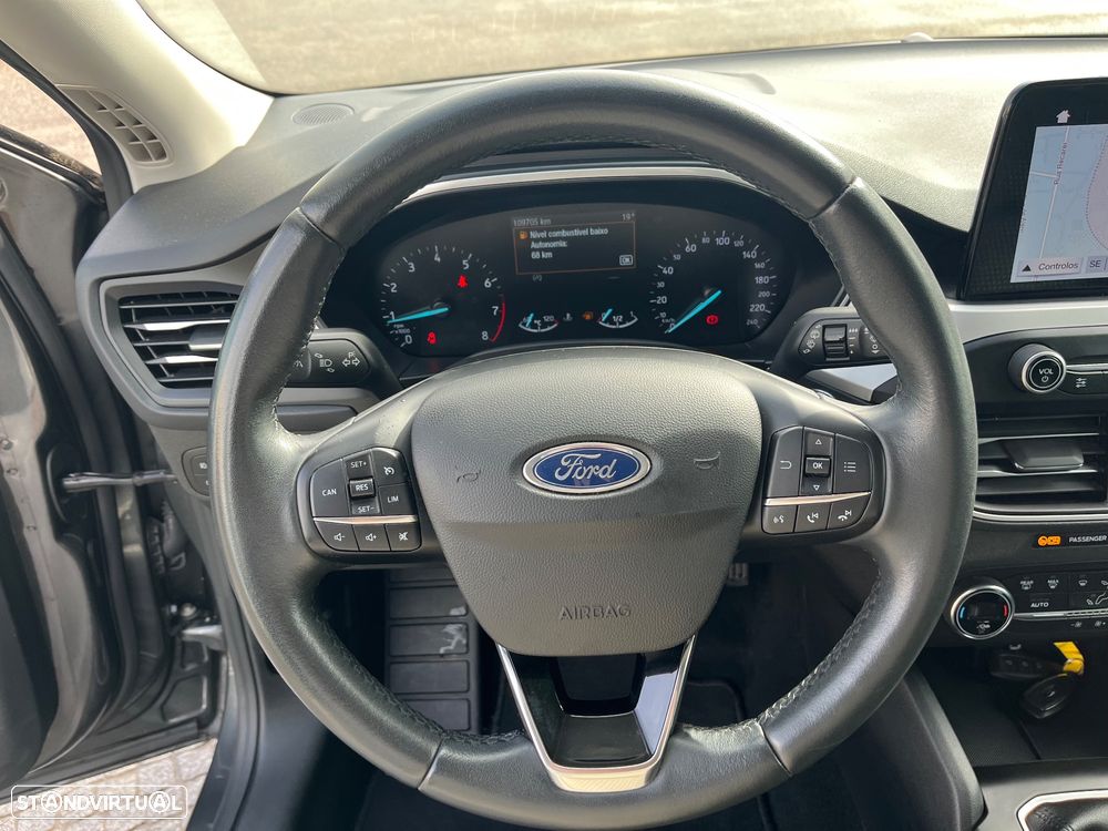 Ford Focus 1.0 EcoBoost Business - 25