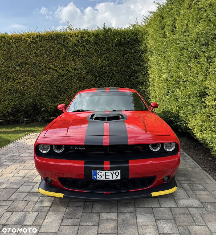 Dodge Challenger - 1