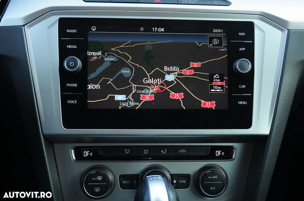 Volkswagen Passat 2.0 TDI DSG Comfortline - 11