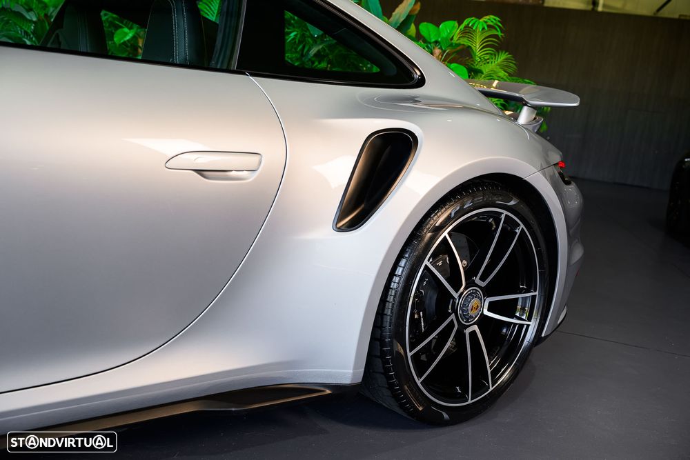 Porsche 911 (992) Turbo S - 9