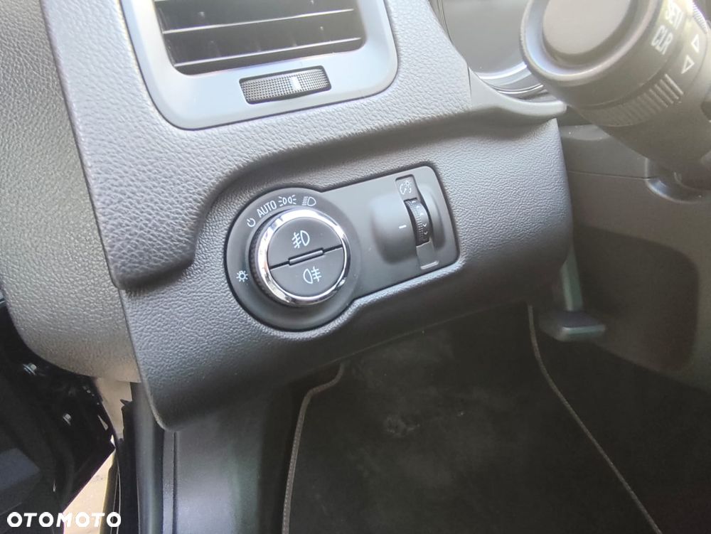 Opel Insignia 1.6 Turbo Cosmo - 13