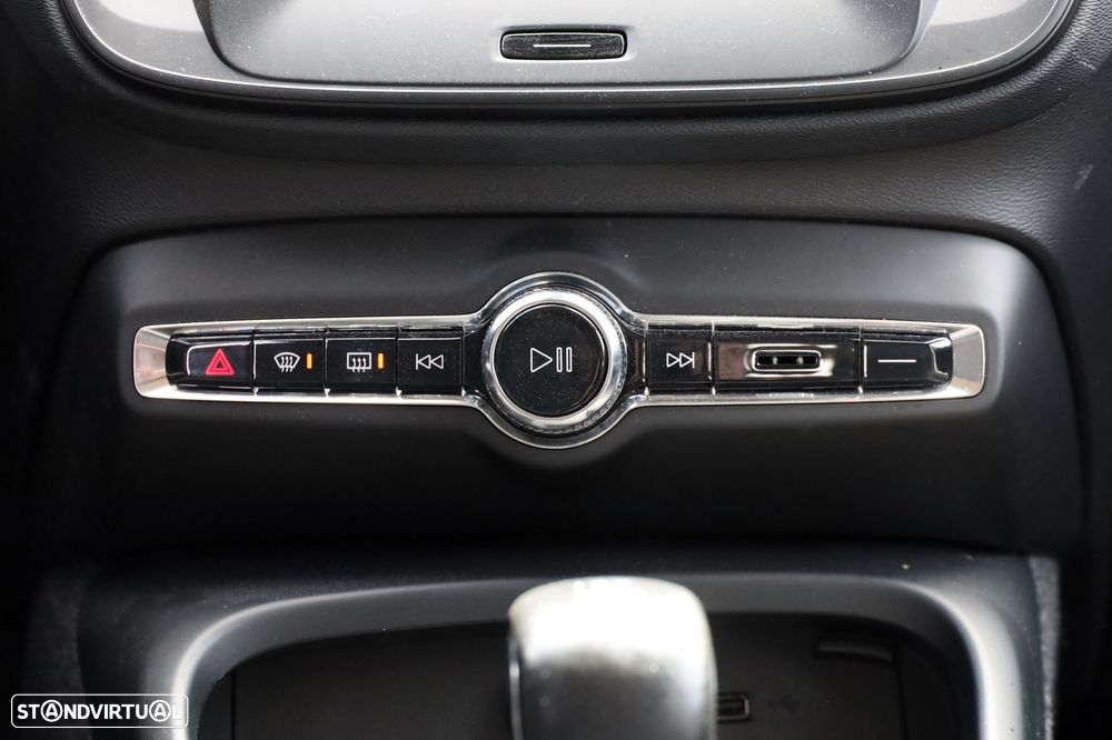 Volvo XC 40 1.5 T2 Momentum Core - 17