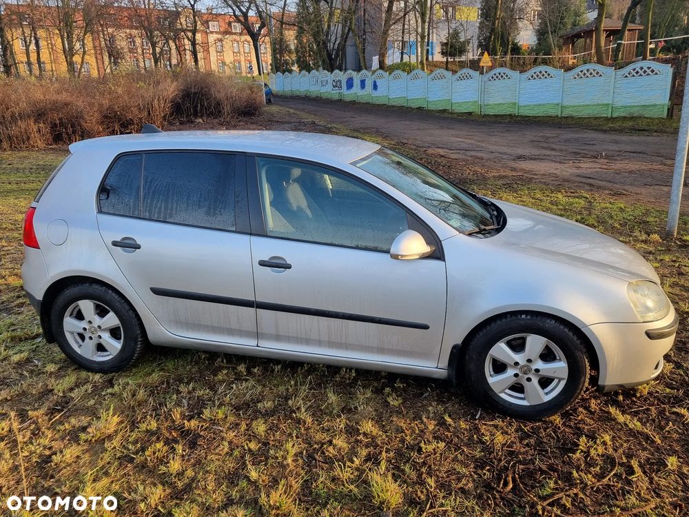 Volkswagen Golf 1.6 FSI United - 4
