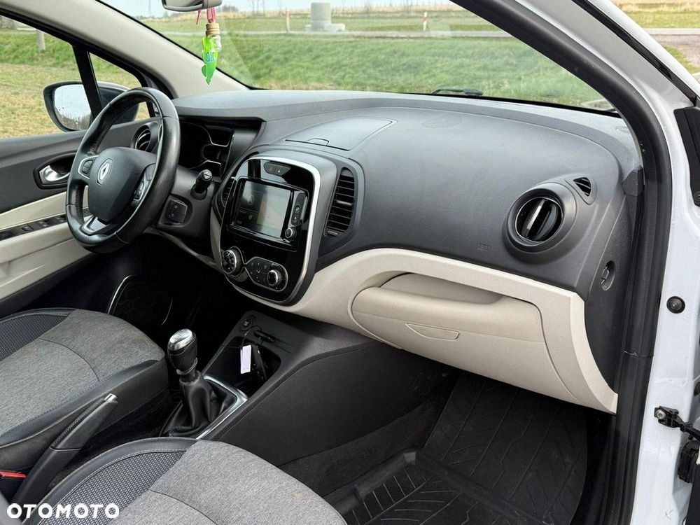 Renault Captur 1.2 Energy TCe XMOD - 17