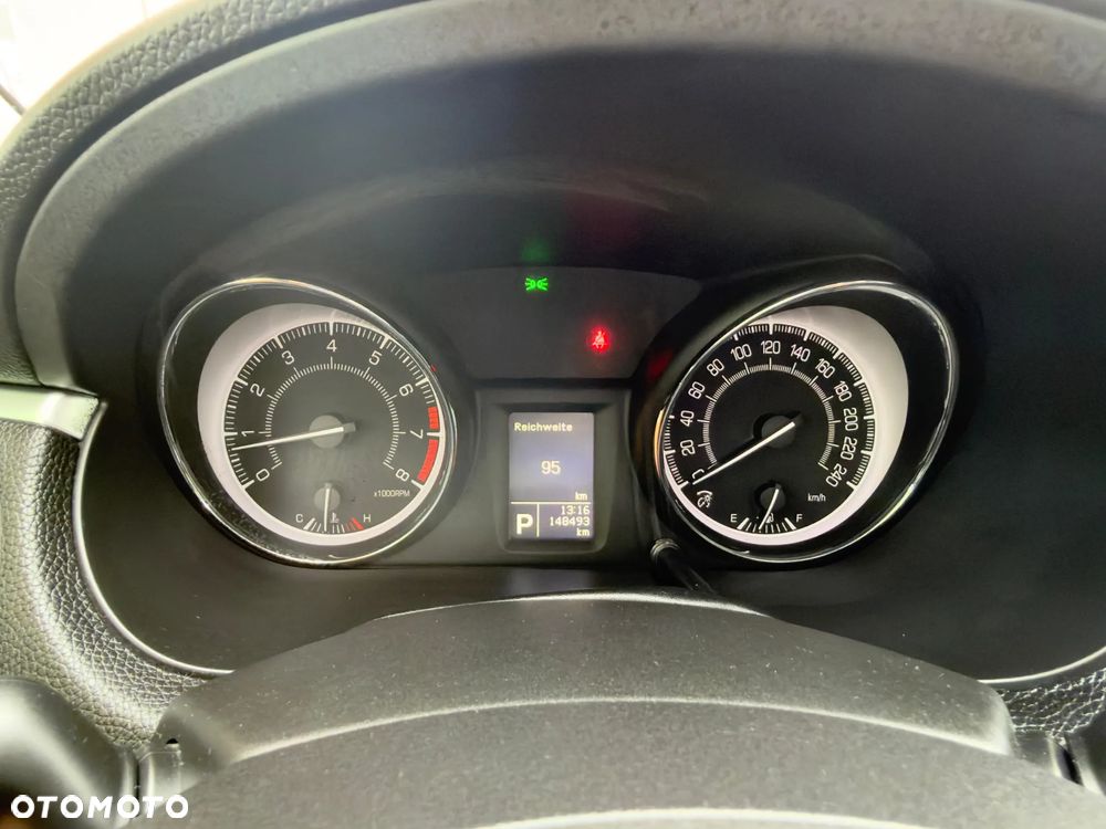Suzuki Kizashi 2.4 4x4 CVT Sport - 32