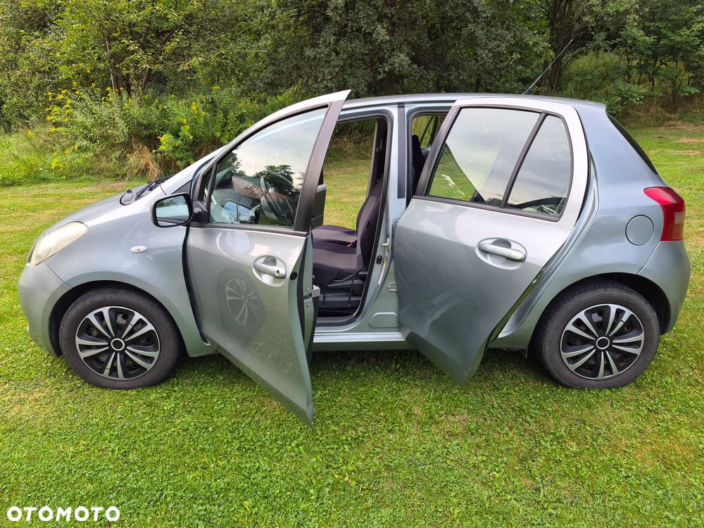 Toyota Yaris 1.3 VVT-i Luna - 5