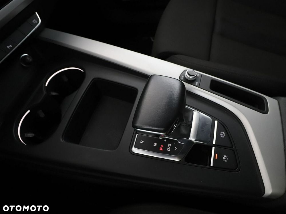 Audi A4 Avant 35 TDI S tronic S line - 31