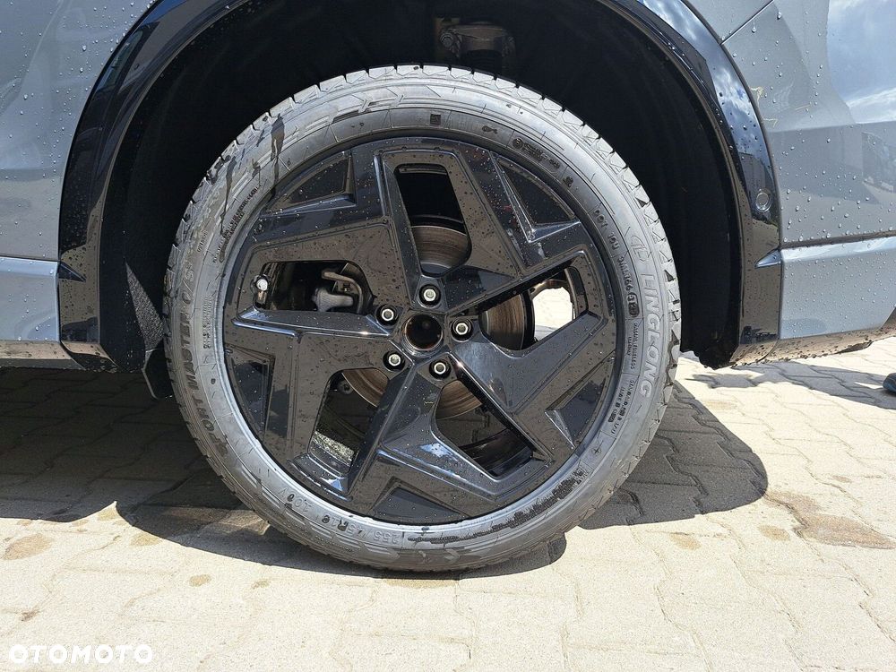 Volkswagen Tiguan - 19