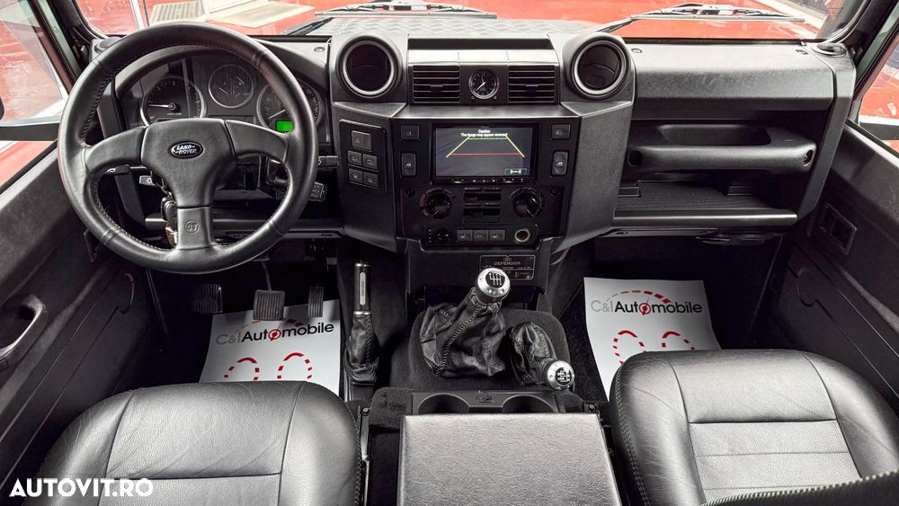 Land Rover Defender - 18