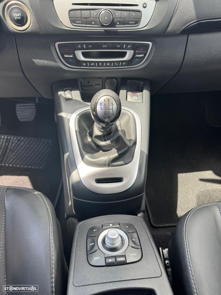 Renault Grand Scénic 1.5 dCi Bose Edition 7L - 32