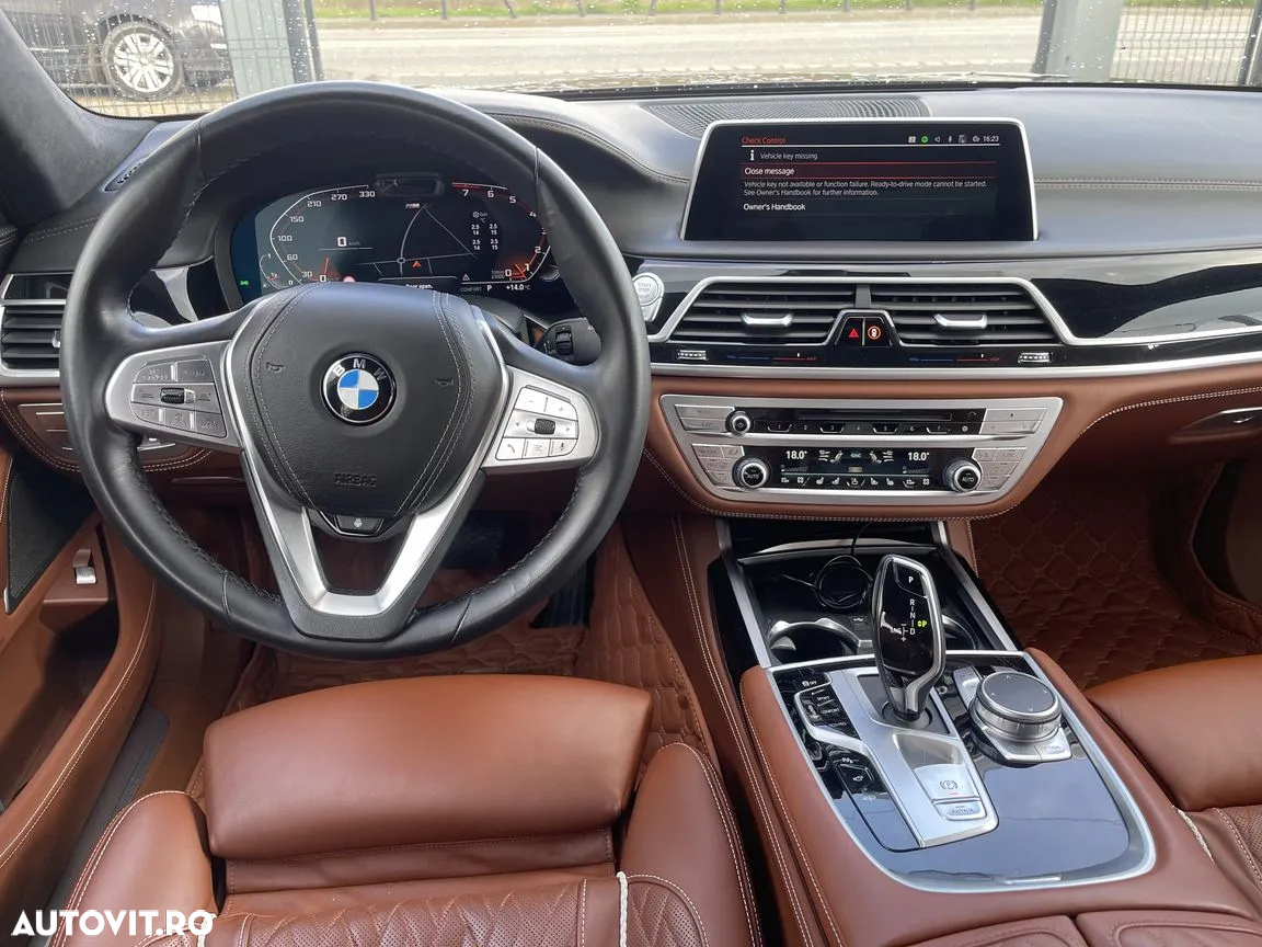 BMW Seria 7 740i - 11