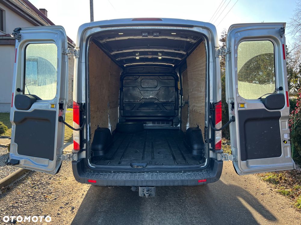 Ford Transit - 25