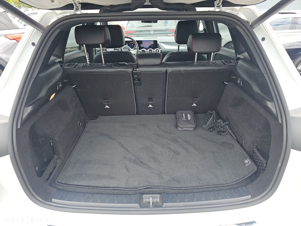 Mercedes-Benz GLA 250 4Matic 8G-DCT AMG Line - 12
