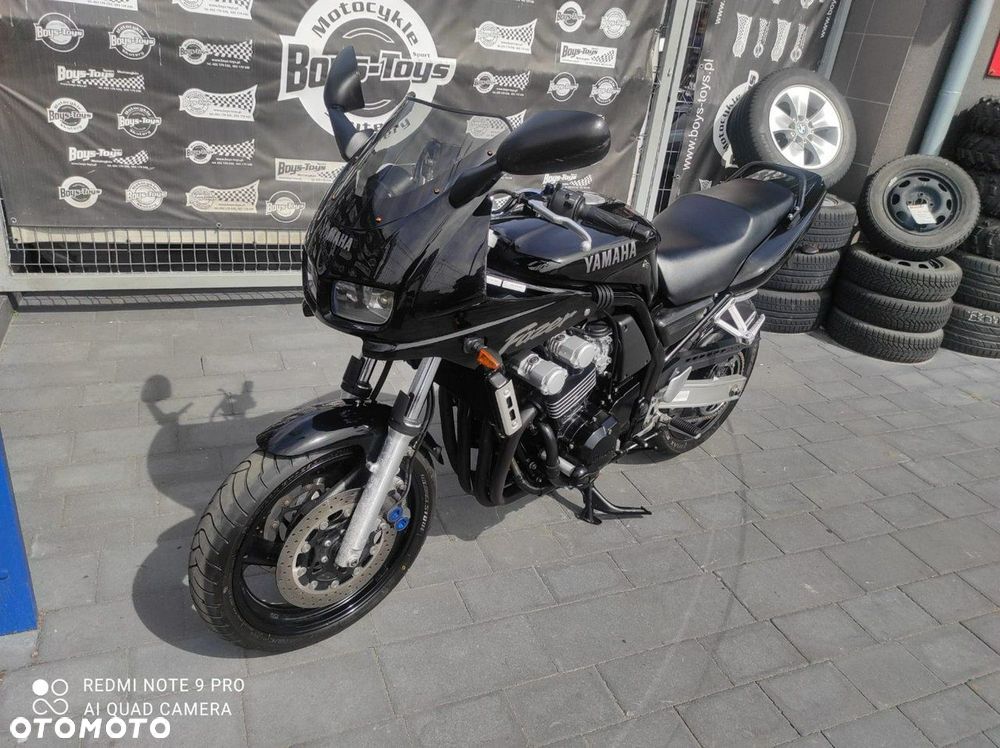 Yamaha FZS - 4