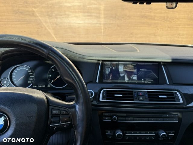 BMW Seria 7 - 10