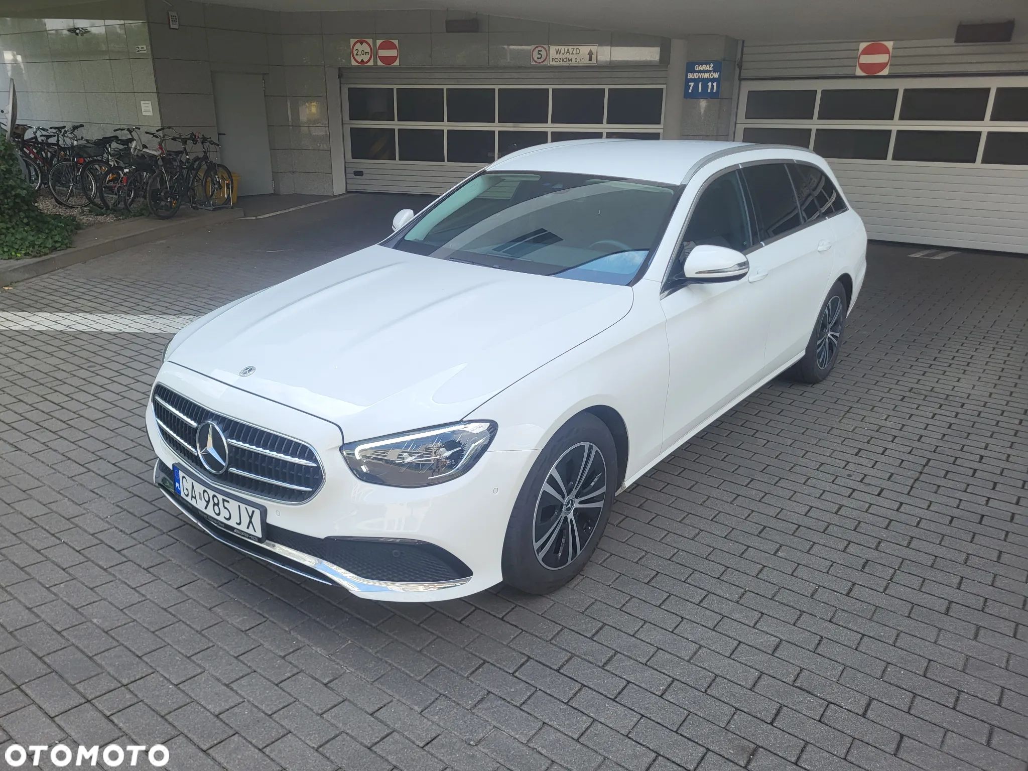 Mercedes-Benz Klasa E 220 d T 9G-TRONIC Avantgarde - 1