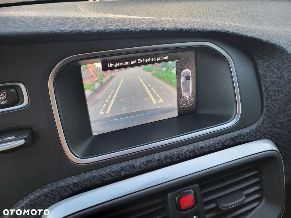 Volvo V40 T3 Momentum - 34
