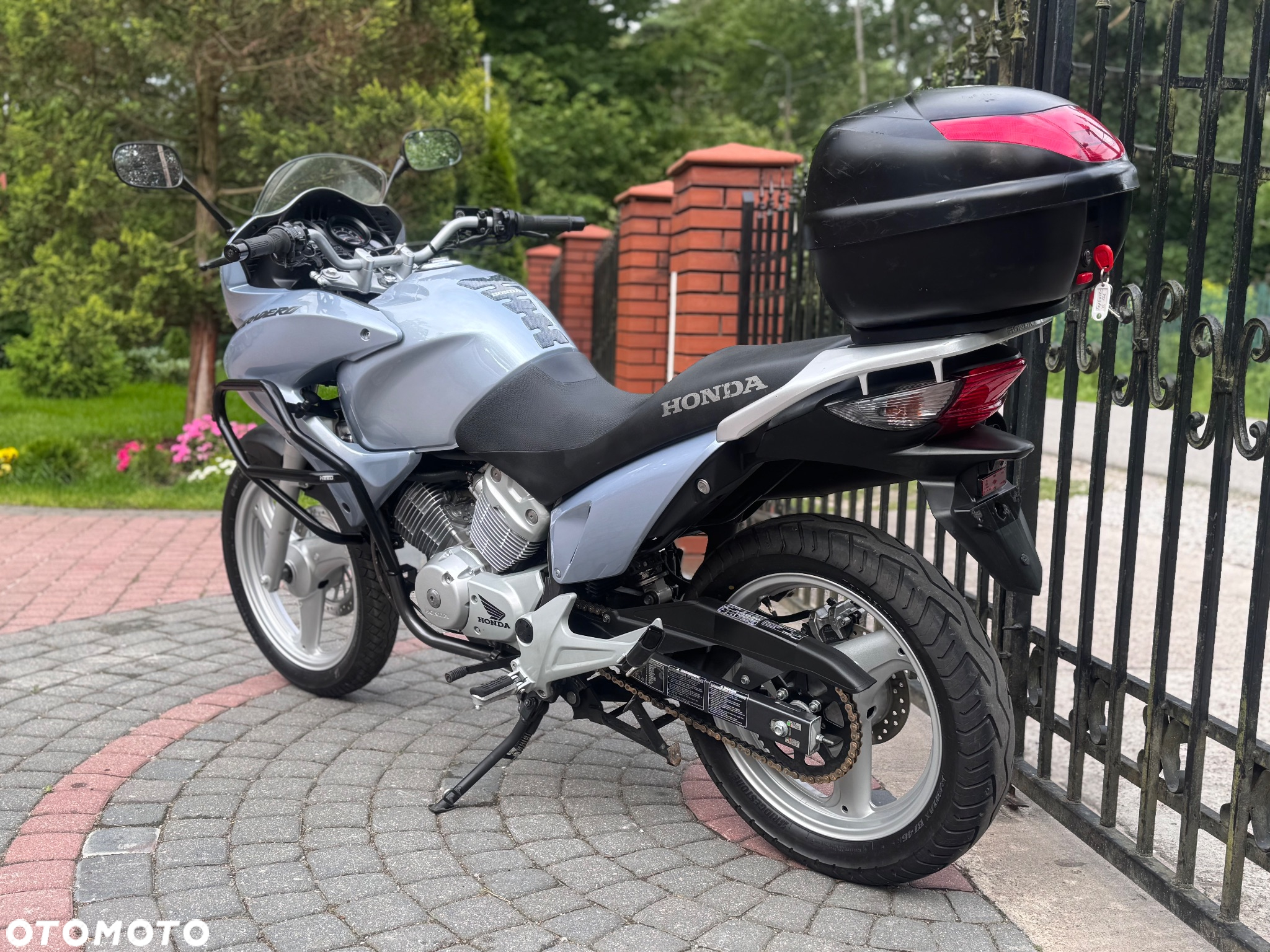 Honda XL - 8