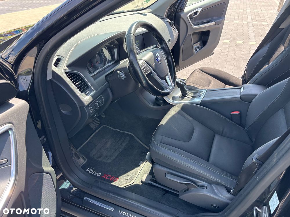 Volvo XC 60 D4 Drive-E Momentum - 19