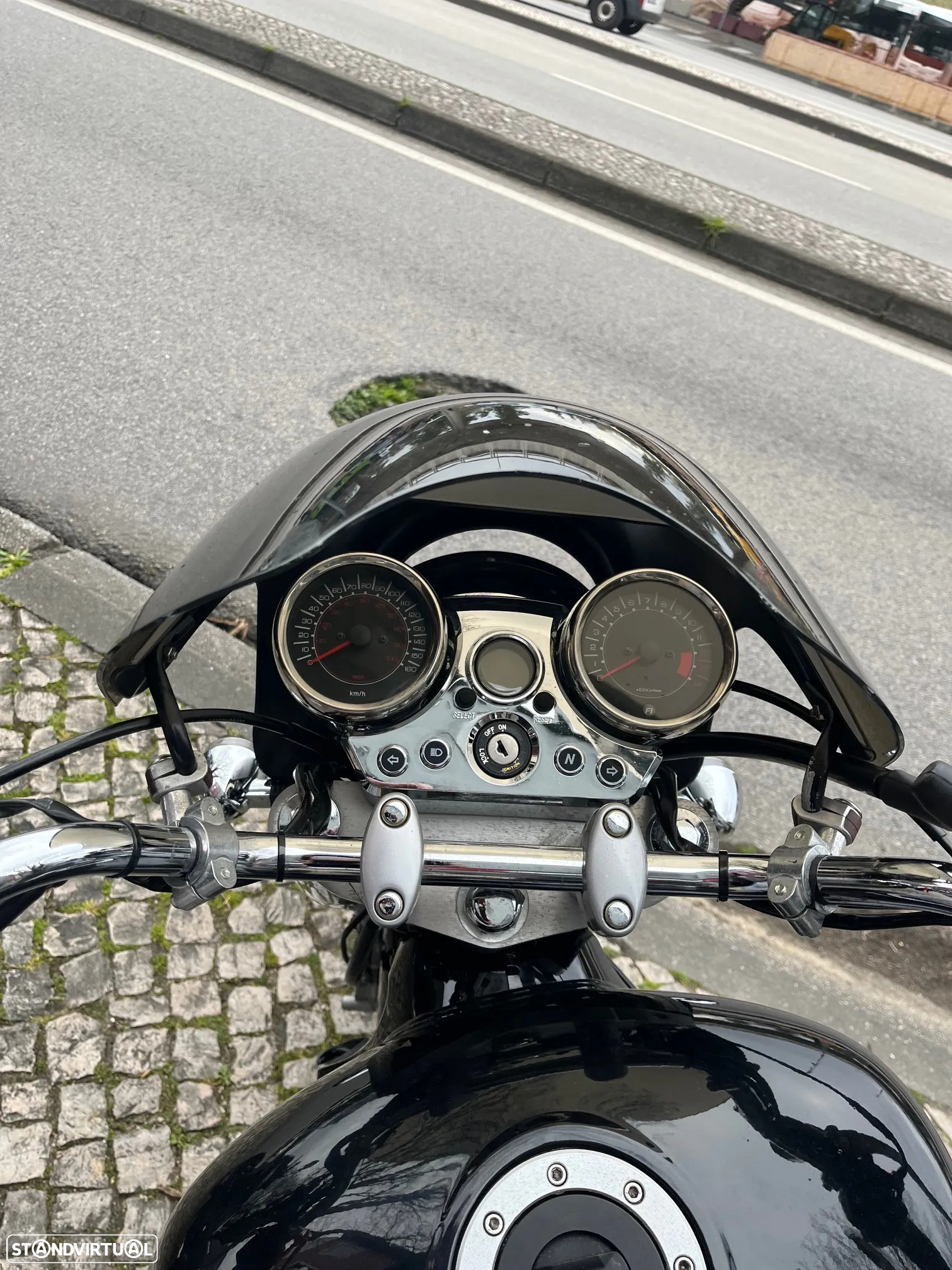 Hyosung Aquila 250 - 8