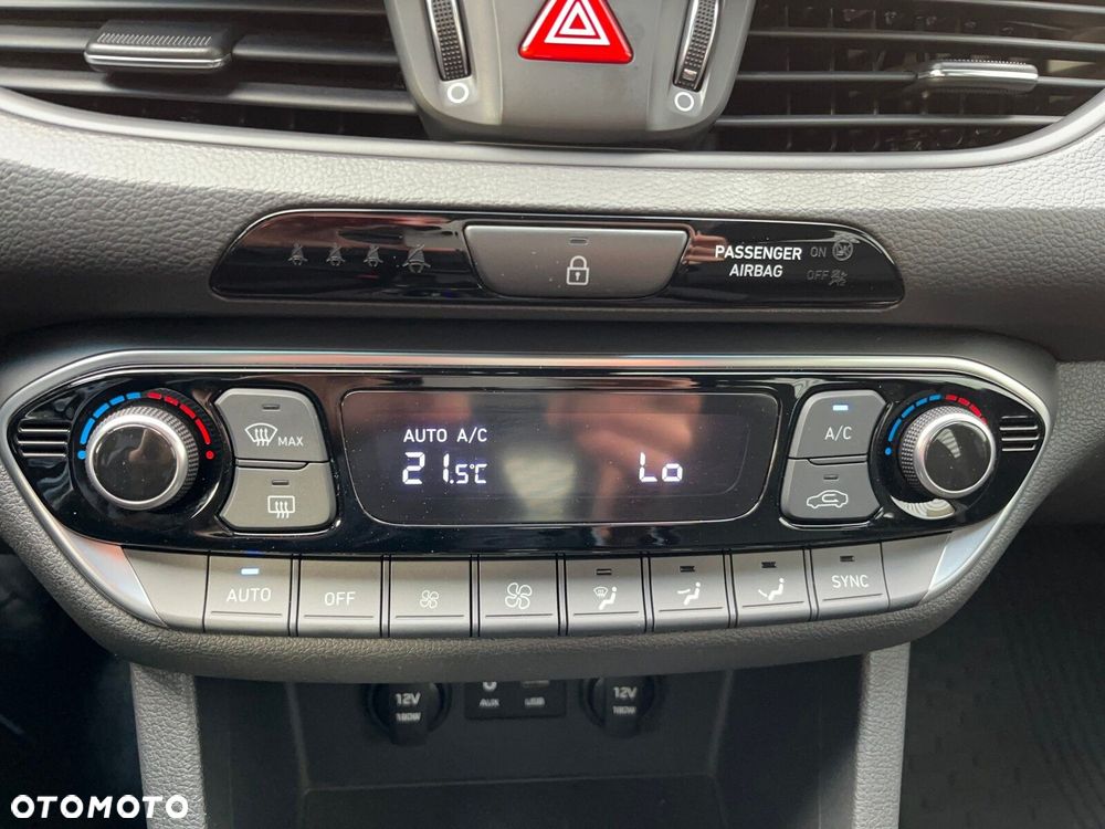 Hyundai i30 1.4 T-GDI Comfort DCT - 30